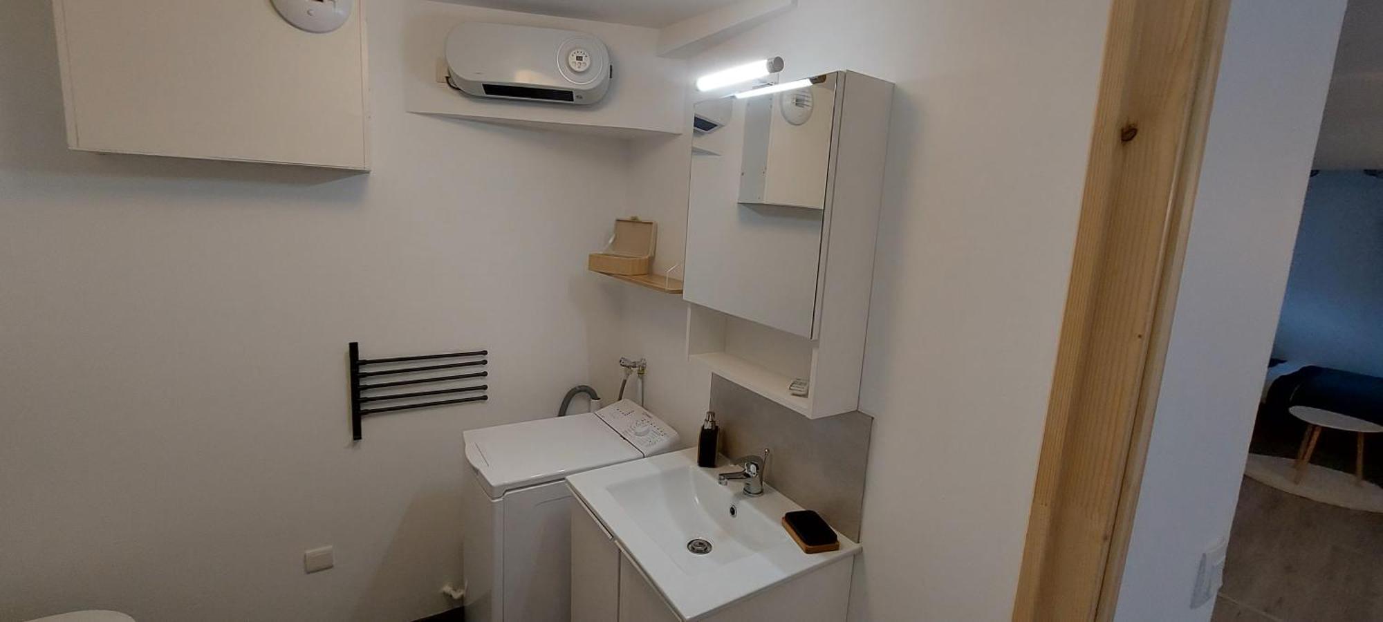 Chez Mathilde, Studio Sur Laval Laval  Esterno foto
