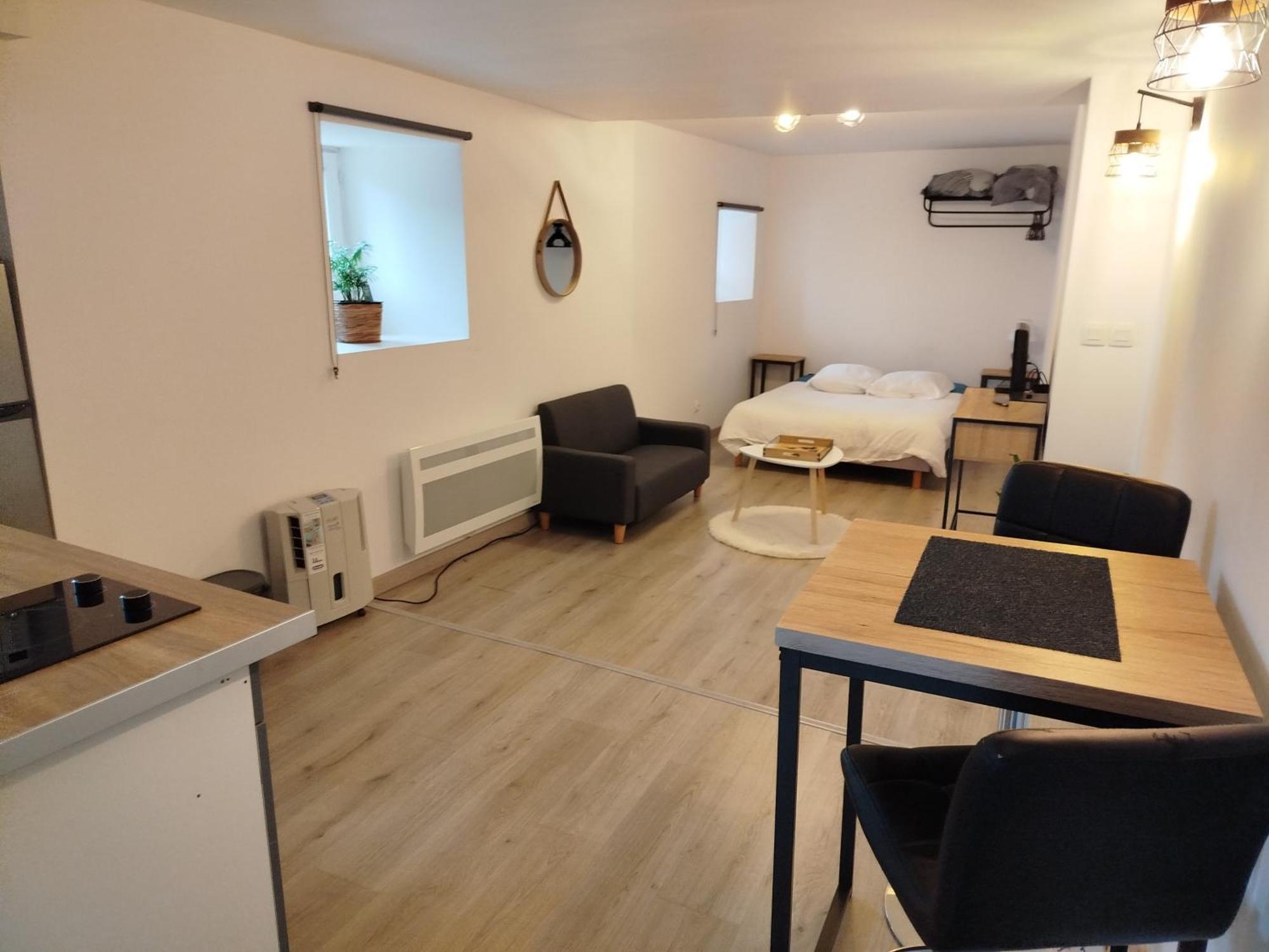 Chez Mathilde, Studio Sur Laval Laval  Esterno foto